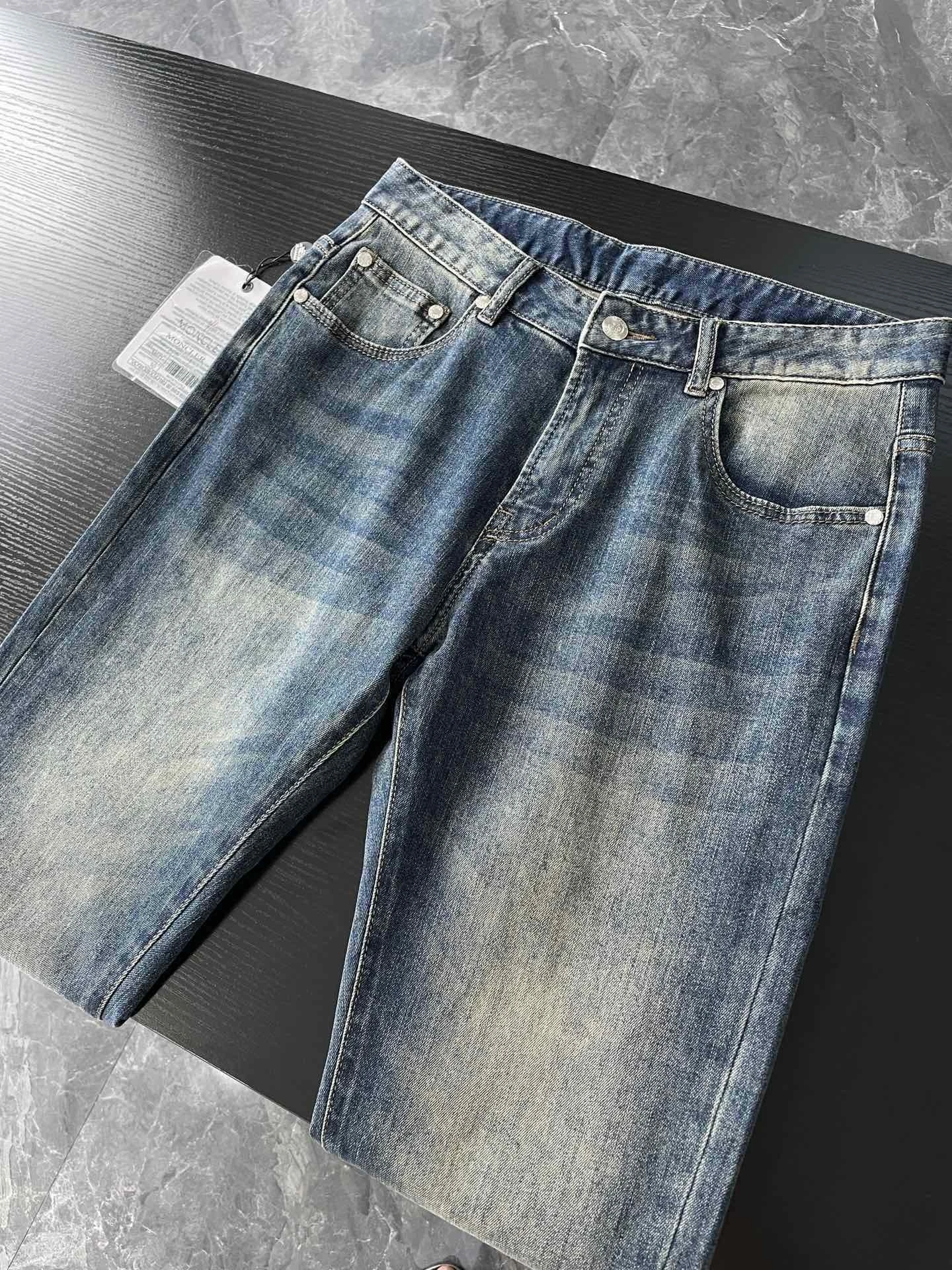 wg.luxury- 7o9385r item:D-F443J2611